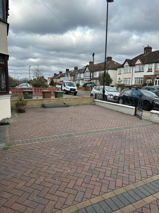 Amazing And Romantic O2 Arena 4 Bedrooms House Free Parking London Exteriör bild